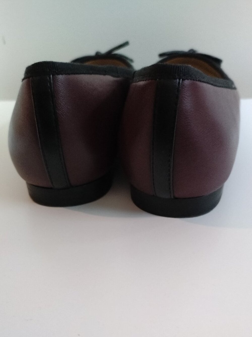 Nine West Purple Leather Ballerina Flats with Black Cap Toe, 8.5M - Picture 6 of 9